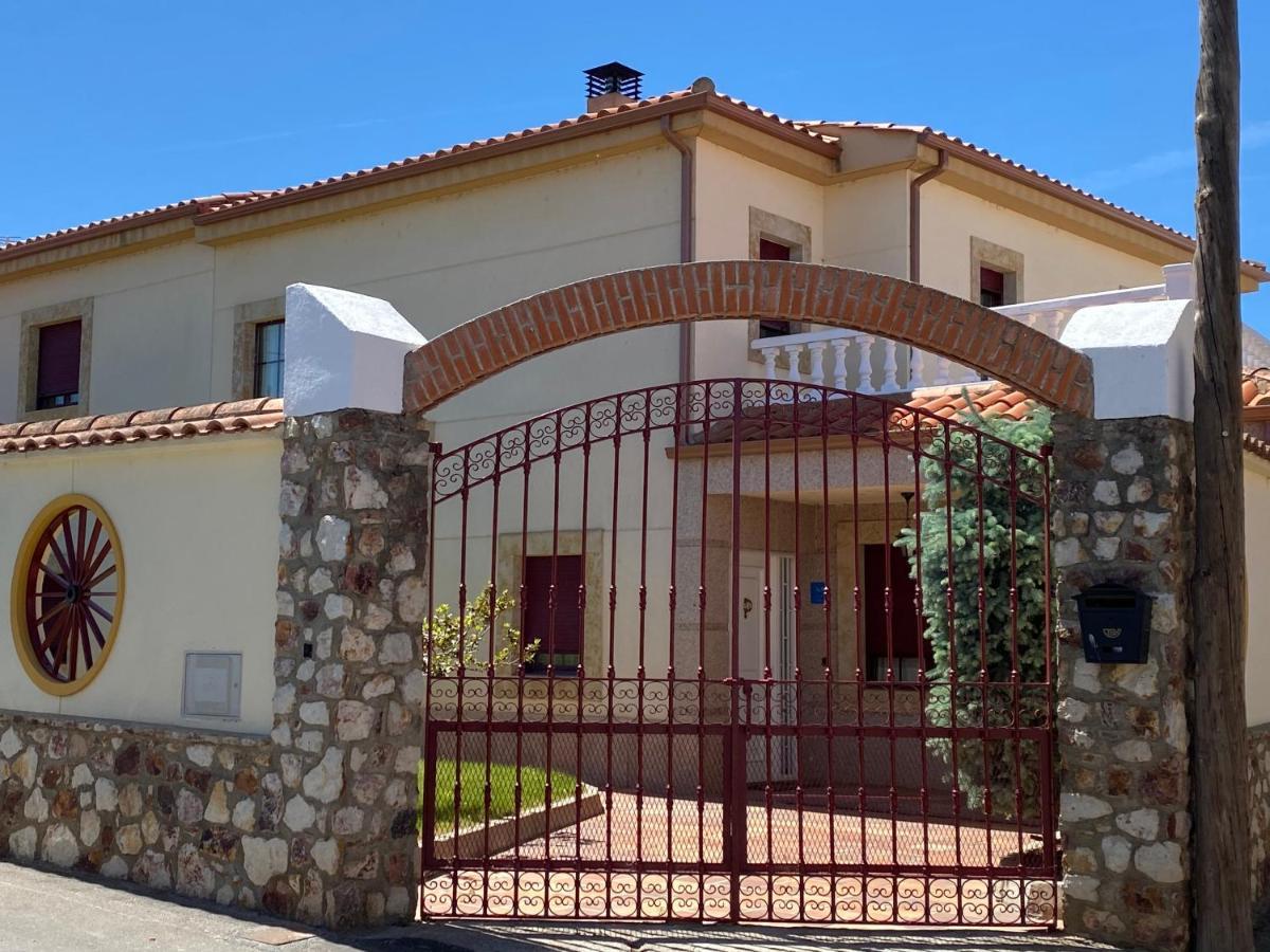فيلا Casa Pedraza Con Piscina Privada Machacon المظهر الخارجي الصورة